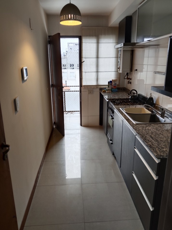 ALQUILER DEPTO 2 DORM IMPECABLE!!! MUY AMPLIO, A METROS DE ARISTIDES, CON BALCONES