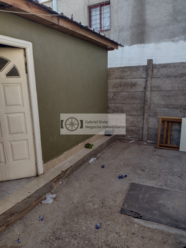 ALQUILER CASITA INDUSTRIALIZADA EN SAN JOSE GLLEN, 2 DORM, COCINA, PATIO.