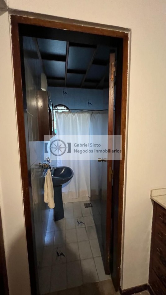 VENTA CASA EN BARRIO CERRADO DE GUAYMALLEN 3 DORM 2BÑ MUY AMPLIA