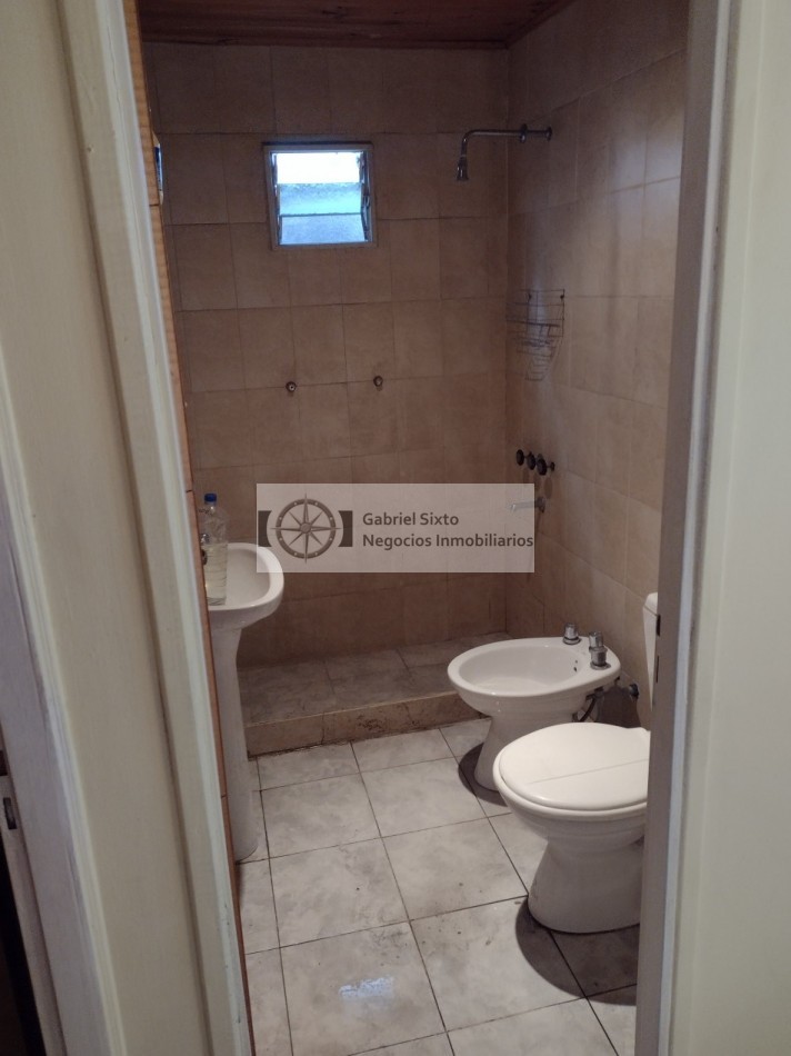 ALQUILER CASITA INDUSTRIALIZADA EN SAN JOSE GLLEN, 2 DORM, COCINA, PATIO.