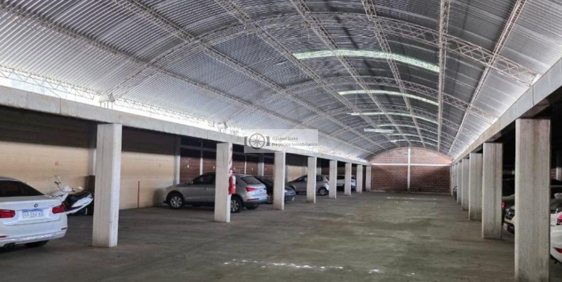 VENTA COCHERA AV ESPAÑA Y COLON TECHADA SEGURIDAD ACCESO POR CONTROL REMOTO 