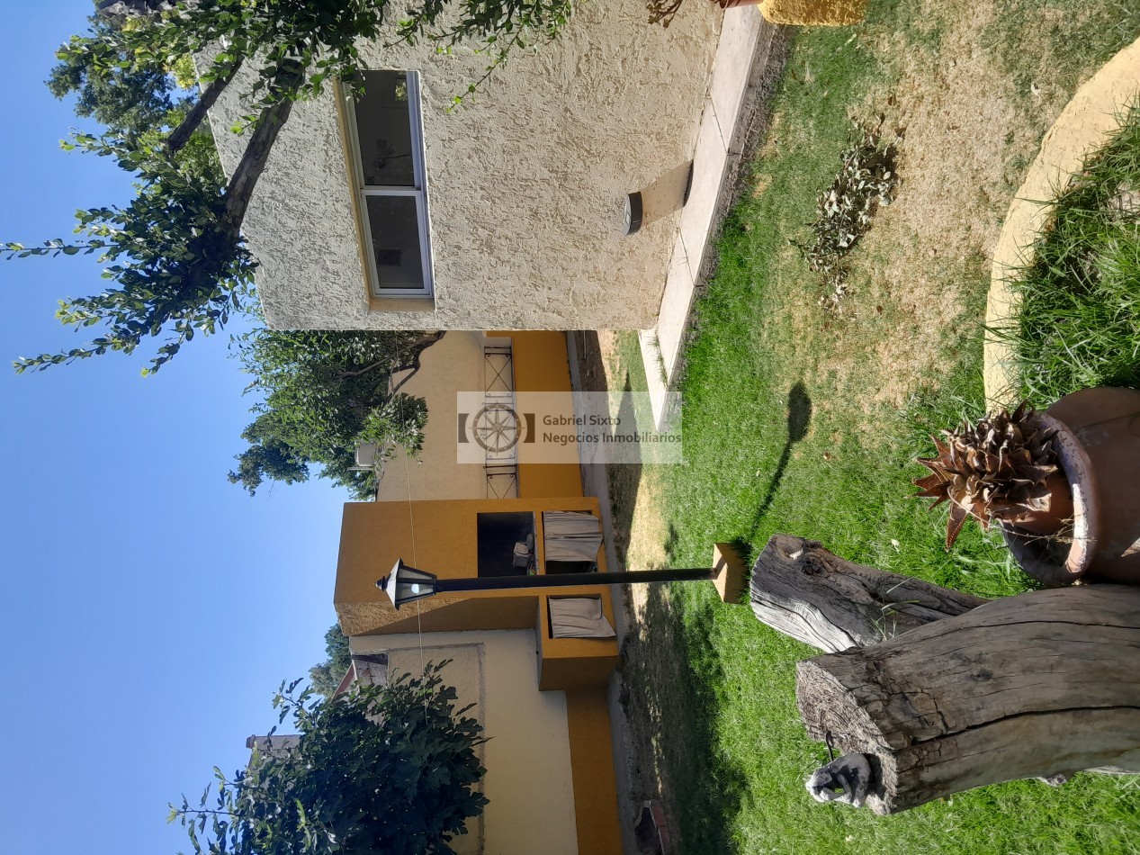 ALQUILER CASA EN COMPLEJO PRIVADO (VILLA EUGENIA Bermejo) 2 dorm. cochera doble, acceso por control remoto