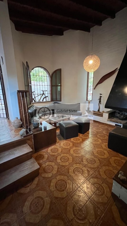 VENTA CASA EN BARRIO CERRADO DE GUAYMALLEN 3 DORM 2BÑ MUY AMPLIA