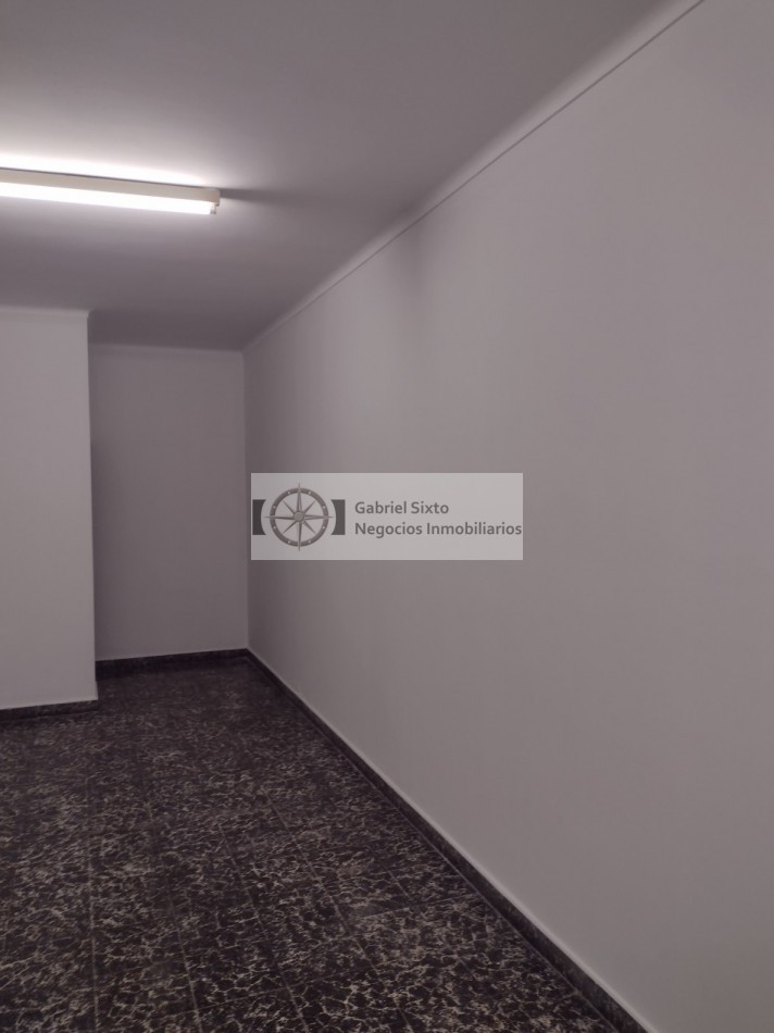 ALQUILER LOCAL COMERCIAL CARRIL GODOY CRUZ A 400 MTS DE CONTANERA 