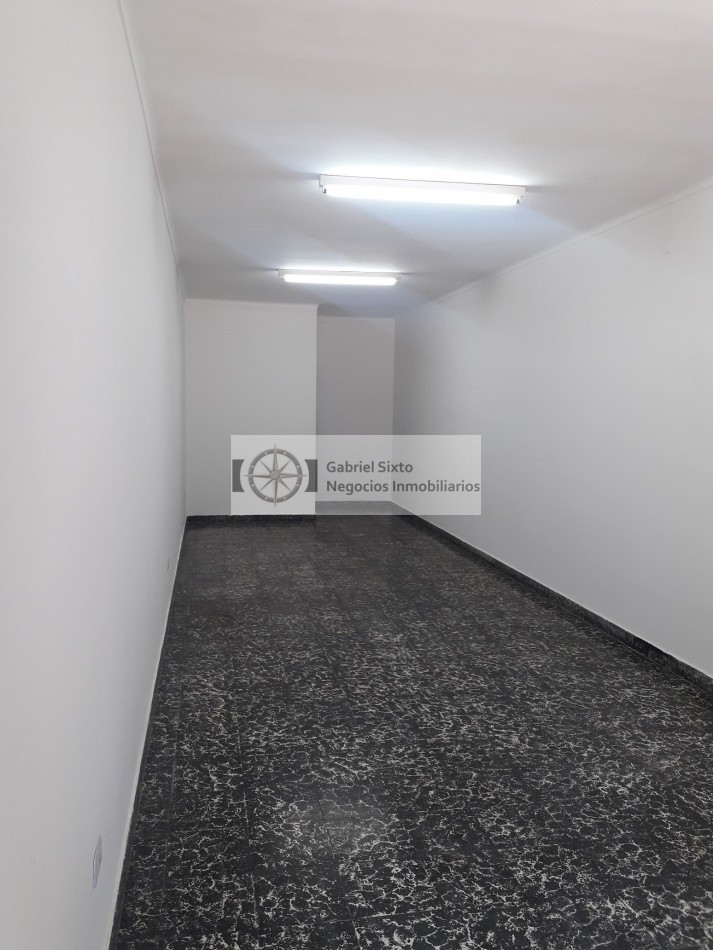 ALQUILER LOCAL COMERCIAL CARRIL GODOY CRUZ A 400 MTS DE CONTANERA 