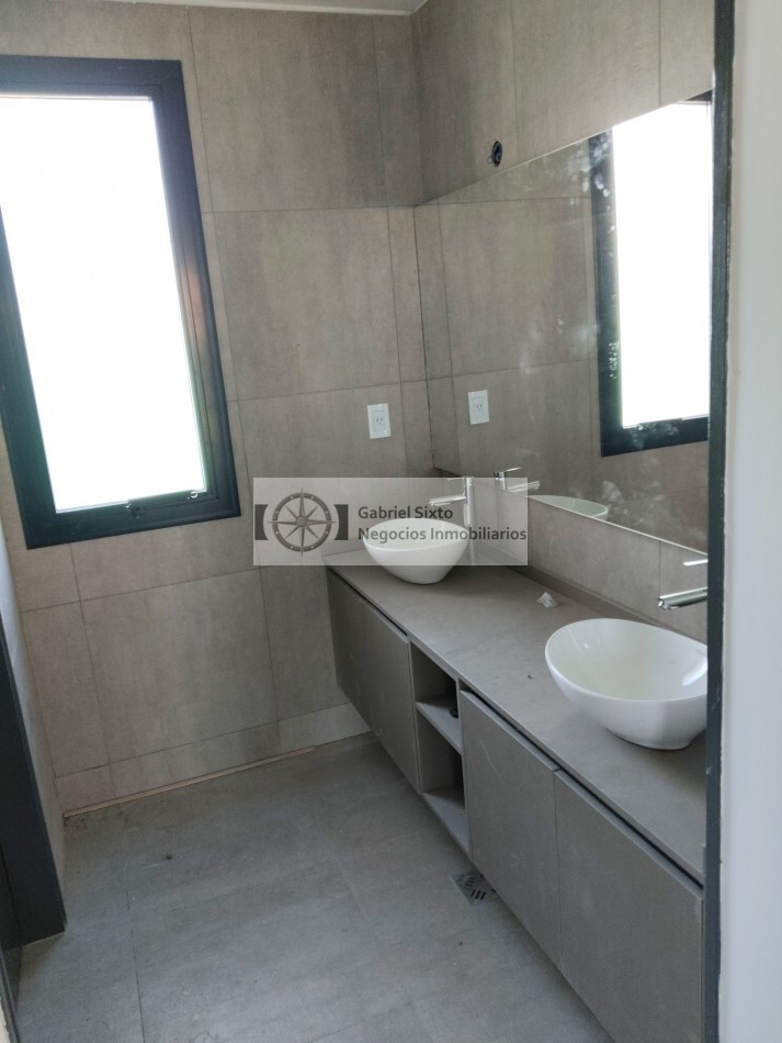 VENTA CASA A ESTRENAR MAIPU B° PRIVADO L LUISA - 3 DORM, COCHERA DOBLE 3 BÑ TODO PLANTA BAJA
