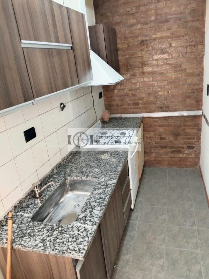 ALQUILER DEPTO GODOY CRUZ O HIGGINS Y PELLEGRINI 1 dorm amplio con balcones sin cochera 