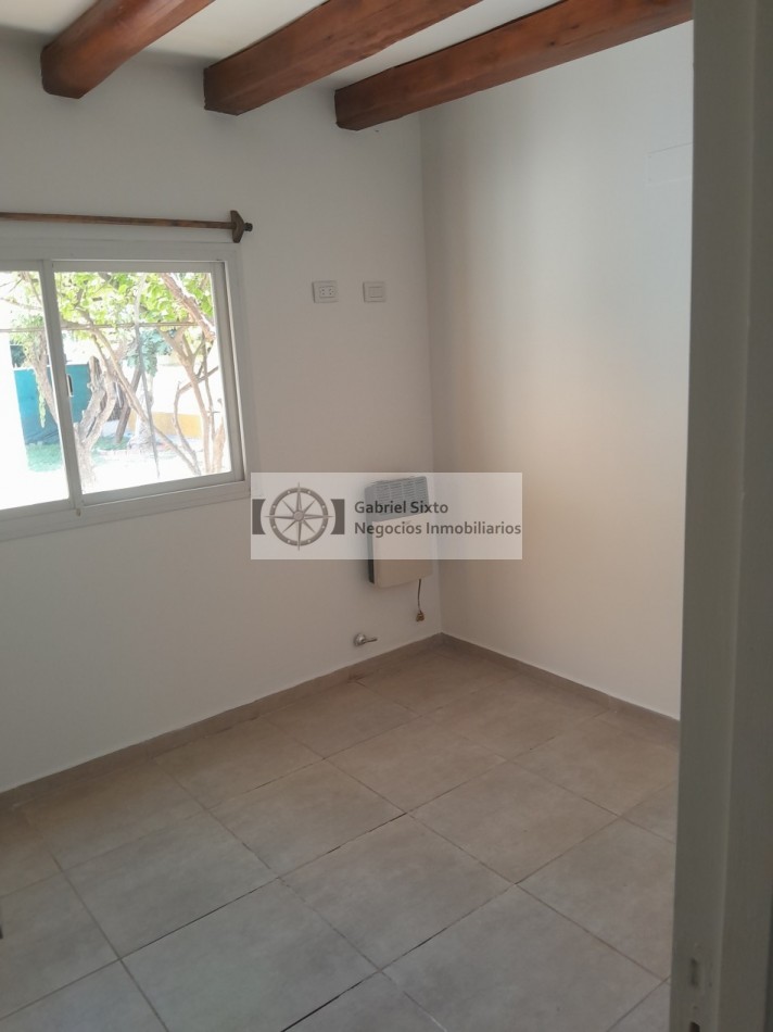 ALQUILER CASA EN COMPLEJO PRIVADO (VILLA EUGENIA Bermejo) 2 dorm. cochera doble, acceso por control remoto