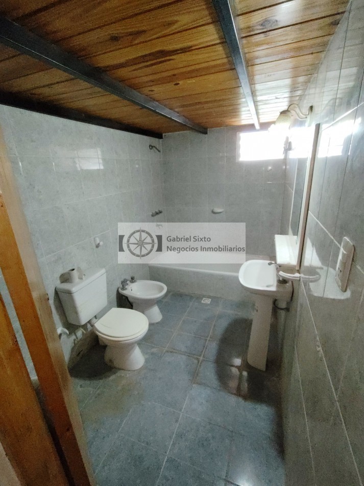 VENTA GALPON CON CASA EN LAS CATITAS A MTS DEL BANCO NACION Y 100 MTS DE CALLE PRINCIPAL