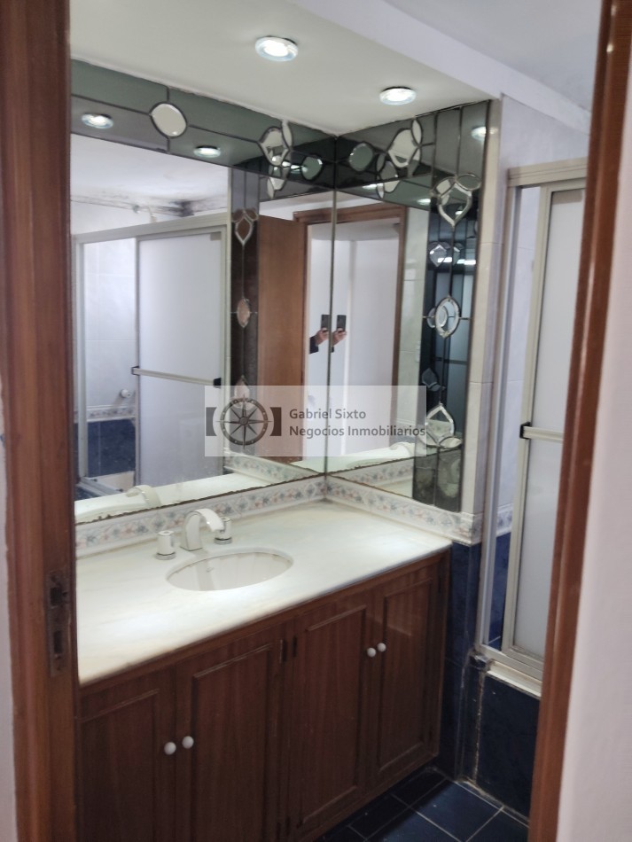 ALQUILER PROPIEDAD PARA OFICINAS, SOLO COMERCIAL UBICADA EN SAN JUAN A MTS DE MORON. 