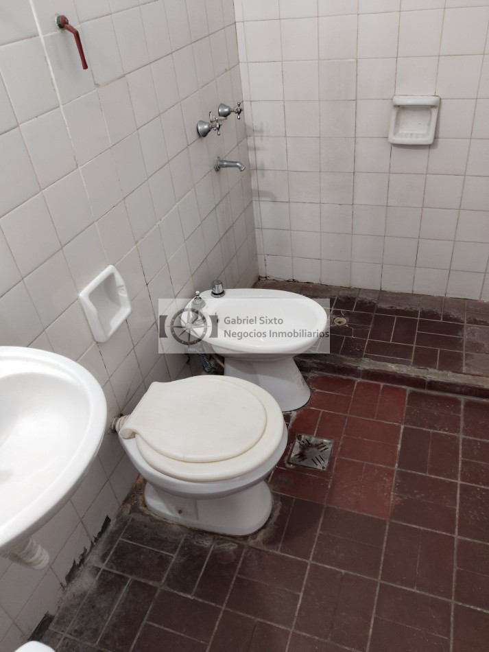 ALQUILER CASA B° SUPE CARRODILLA, COCHERA, TRES. DORM BAÑOS TODOS LOS SERVICIOS