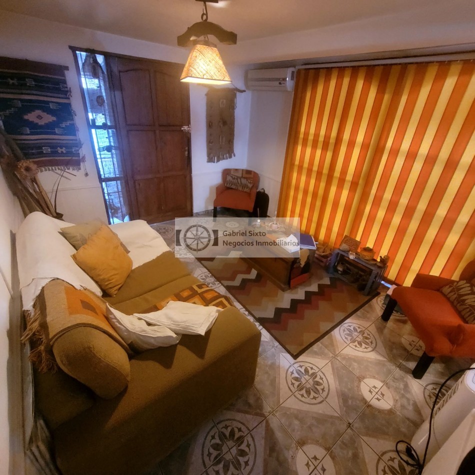 VENTA DEPTO PLANTA BAJA LAS HERAS A MTS DE SAN MARTIN, 2 DORM, COCHERA, PATIO, MUY LINDO!!!