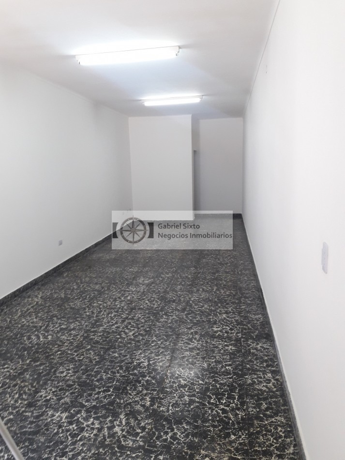 ALQUILER LOCAL COMERCIAL CARRIL GODOY CRUZ A 400 MTS DE CONTANERA 
