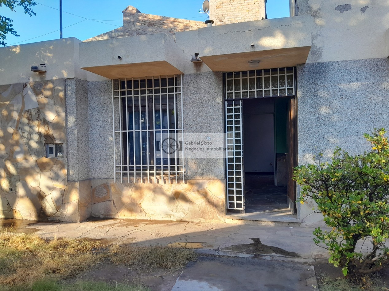 VENTA PROPIEDAD A RECICLAR EN BARRIO SANTA ANA ESQUINA DE ITALIA Y FADER. GLLEN 