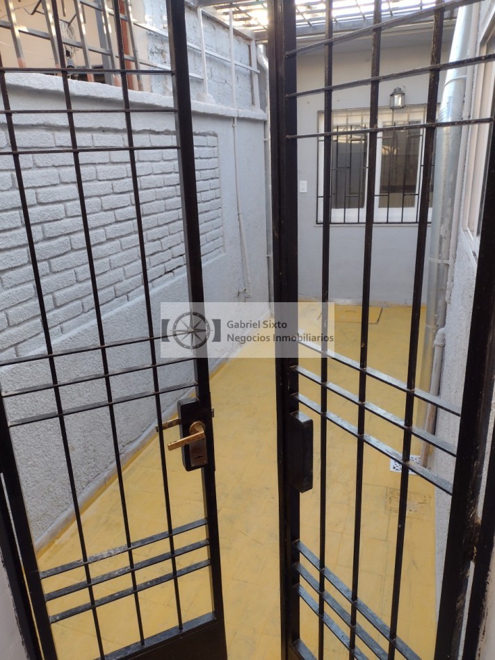 VENTA CASITA INTERNA SAN JOSE 1 DORM. CON PATIO ´GUAYMALLEN