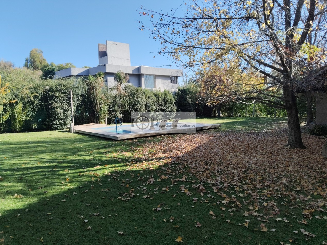 ALQUILER CASA CATEGORIA, CHACRAS DE CORIA (B° WILRRY) PISCINA 4 DORM 3 BÑ COCH. IMPECABLE