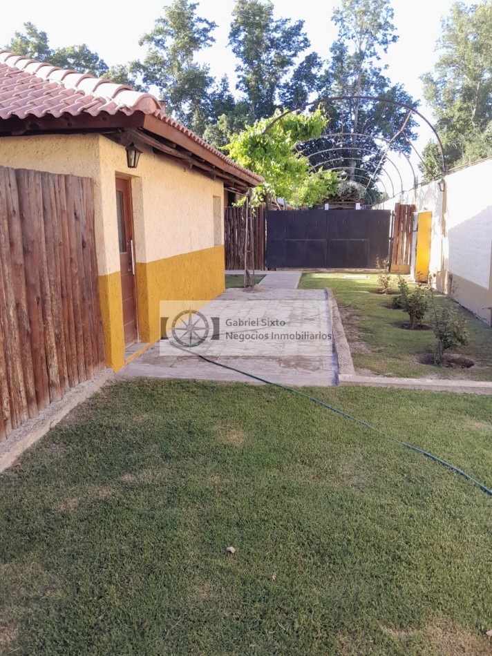 ALQUILER CASA COMPLEJO PRIVAOD 1 DORM CON COCHERA EN BERMEJO, GUAYMALLEN 