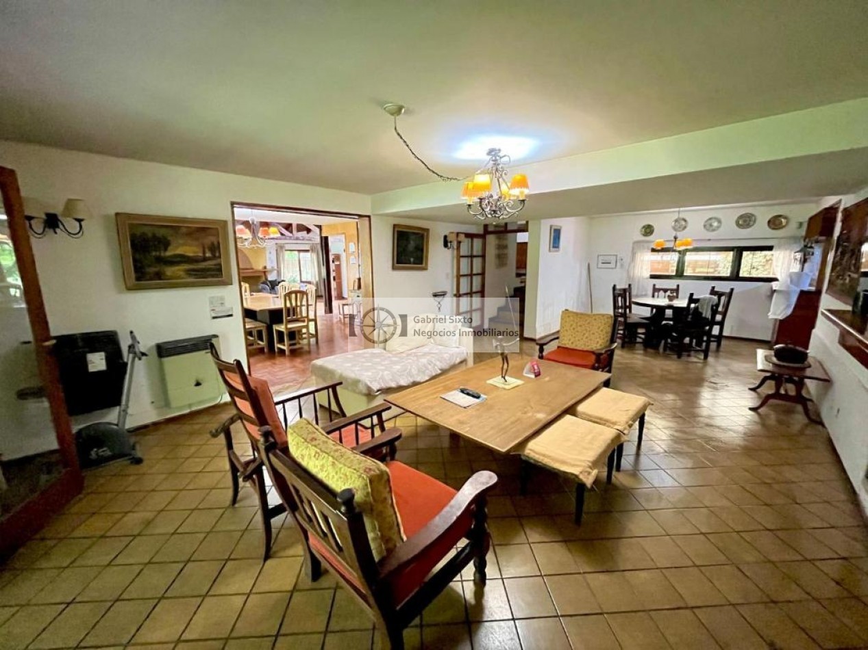 ALQUILER CASA CATEGORIA, CHACRAS DE CORIA (B° WILRRY) PISCINA 4 DORM 3 BÑ COCH. IMPECABLE