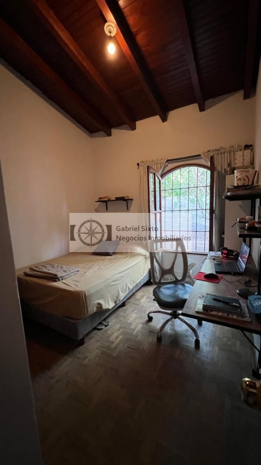VENTA CASA EN BARRIO CERRADO DE GUAYMALLEN 3 DORM 2BÑ MUY AMPLIA