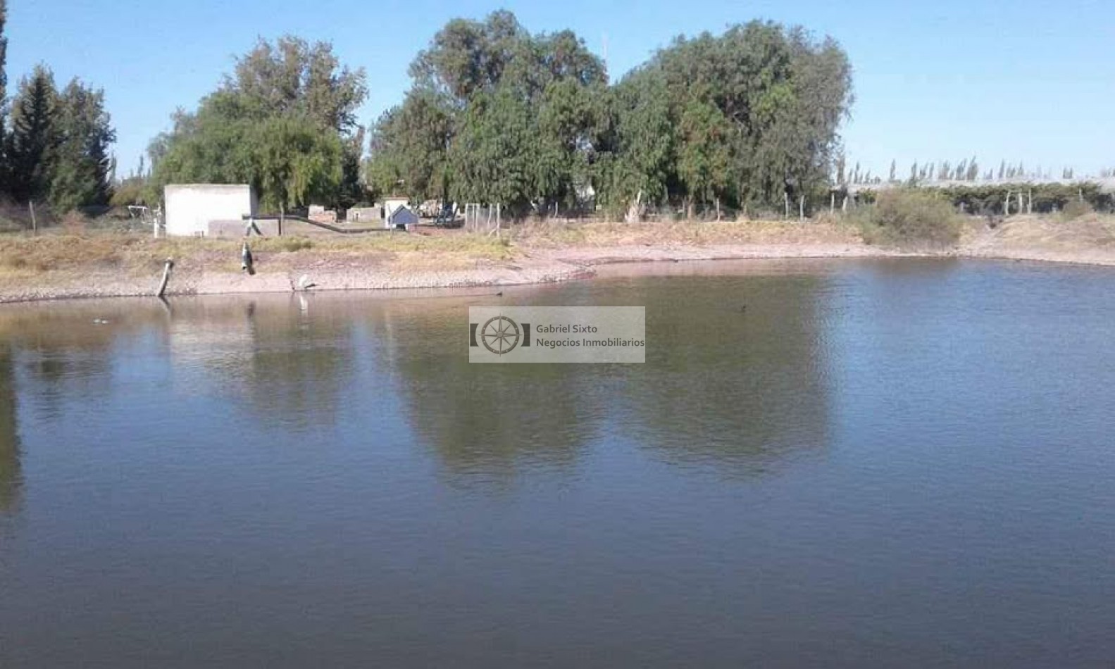 VENTA FINCA CON VIÑEDOS 24 HS. EN LA DORMIDA, Cabernet, Bonarda, Cerezas, implementos etx.