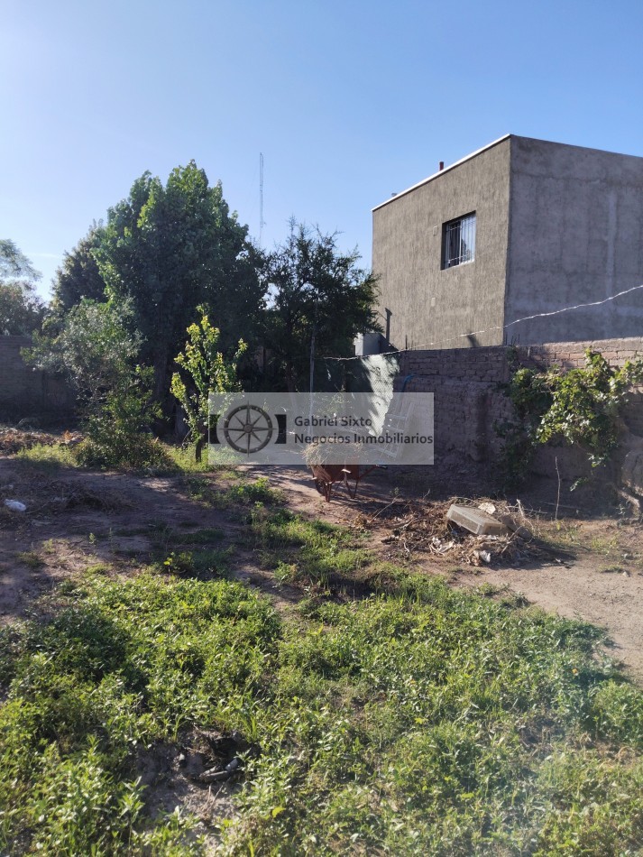 VENTA CASA ADOBE A VALOR TERRENO CON 500 M2  MAIPU MTS DE SARMIENTO EXCELENTE UBICACION 