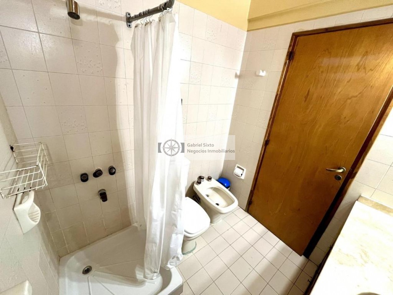 ALQUILER CASA CATEGORIA, CHACRAS DE CORIA (B° WILRRY) PISCINA 4 DORM 3 BÑ COCH. IMPECABLE
