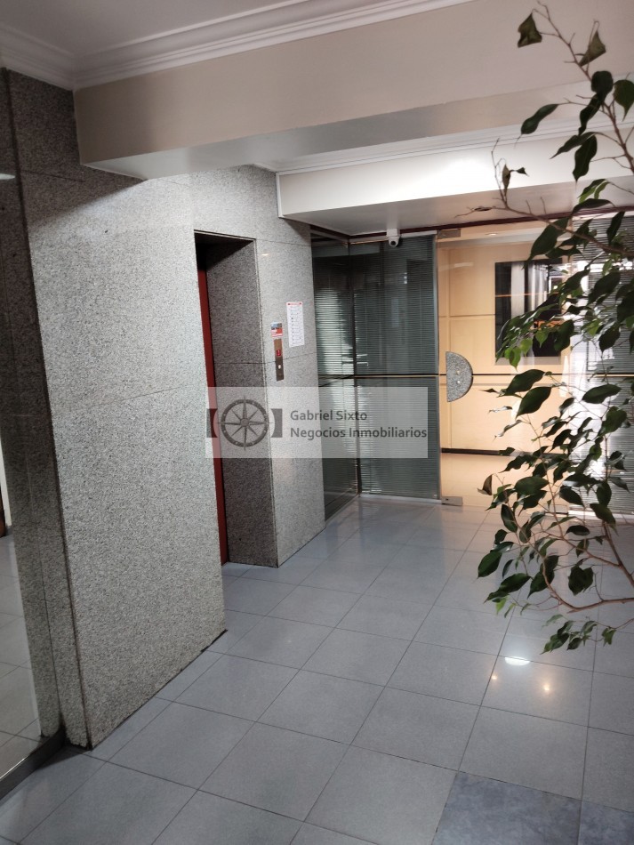 VENTA DEPTO. AVDA ESPAÑA 943 A MTS DE MONTEVIDEO. FRONTAL TODOS LOS SERVICIOS (Alquilado)
