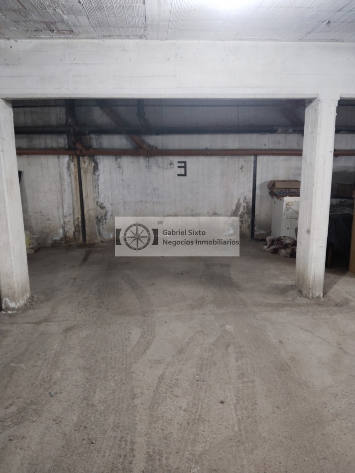 VENTA DEPTO 6ta secc J A CALLE 727. 3 dorm muy amplio 1° piso con COCHERA 