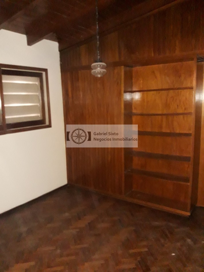 VENTA PROPIEDAD CIUDAD CALLE RODRIGUEZ CASI MOLDES 3 DORM 2 BÑ, PATIO CHURAS COCHERA