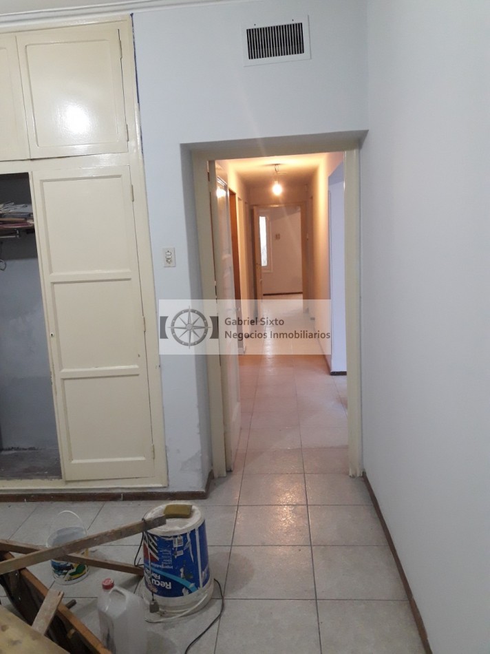 VENTA PROPIEDAD CIUDAD CALLE RODRIGUEZ CASI MOLDES 3 DORM 2 BÑ, PATIO CHURAS COCHERA