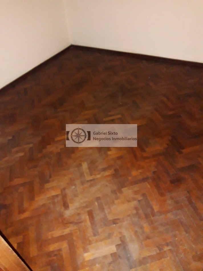 VENTA PROPIEDAD CIUDAD CALLE RODRIGUEZ CASI MOLDES 3 DORM 2 BÑ, PATIO CHURAS COCHERA