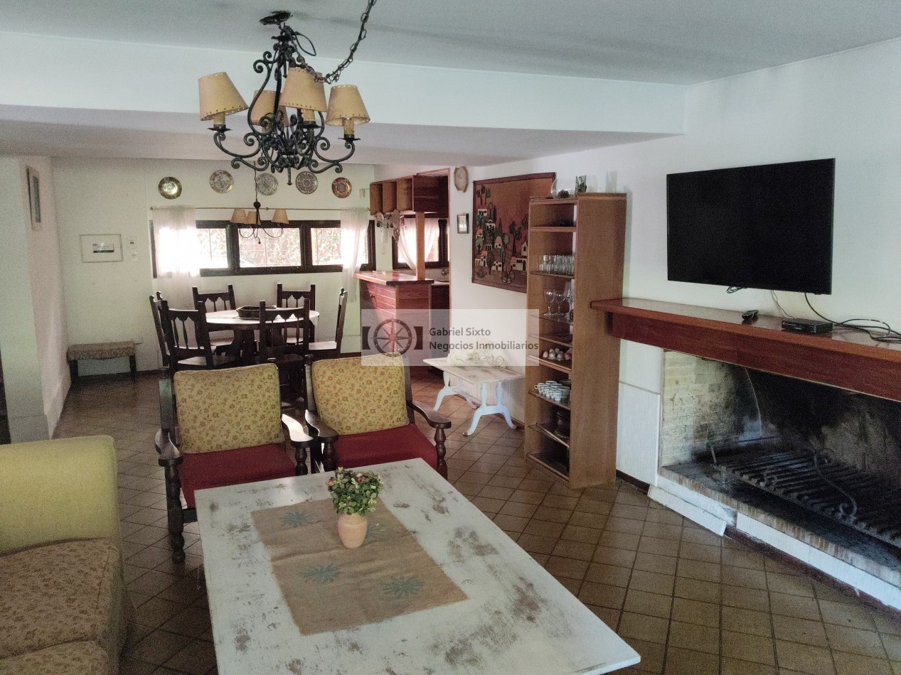 ALQUILER CASA CATEGORIA, CHACRAS DE CORIA (B° WILRRY) PISCINA 4 DORM 3 BÑ COCH. IMPECABLE