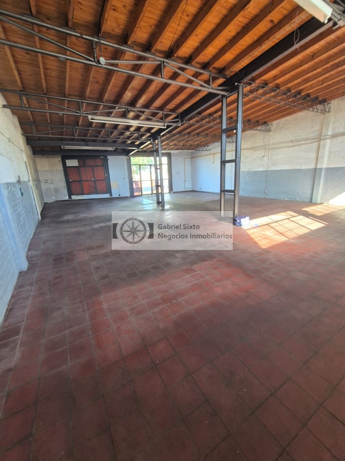 ALQUILER LOCAL COMERCIAL 160 M2 CUBIERTOS MITRE FRENTE A LE PARC GUAYMALLEN