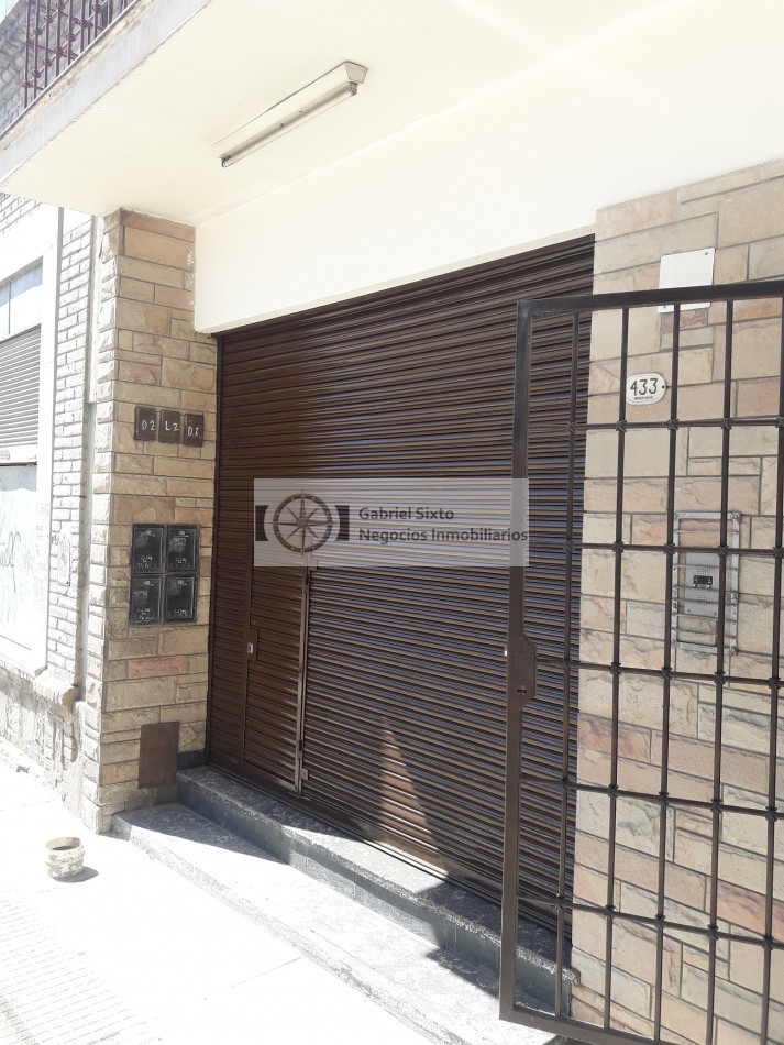 ALQUILER LOCAL COMERCIAL CARRIL GODOY CRUZ A 400 MTS DE CONTANERA 