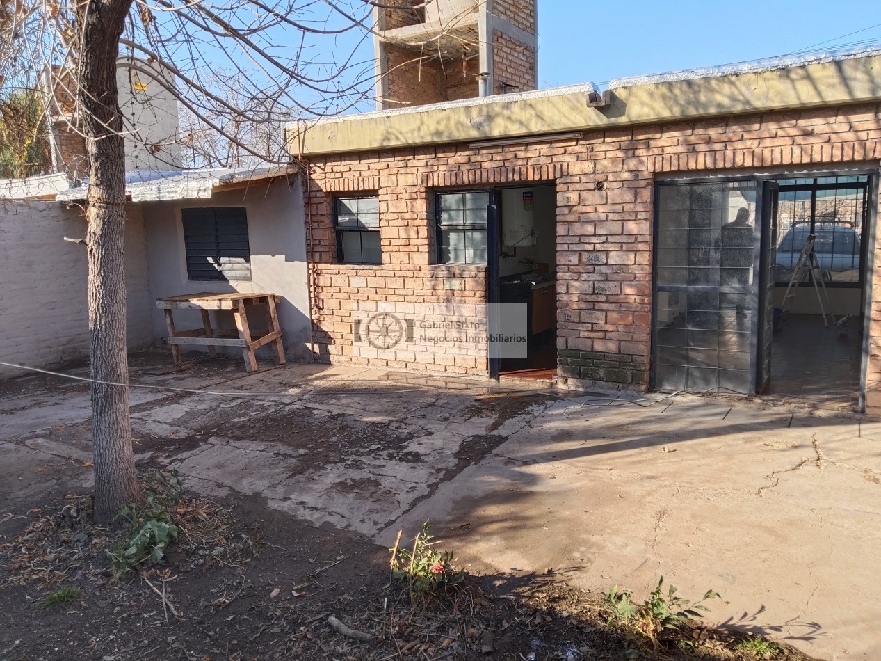 ALQUILER CASA B° SUPE CARRODILLA, COCHERA, TRES. DORM BAÑOS TODOS LOS SERVICIOS