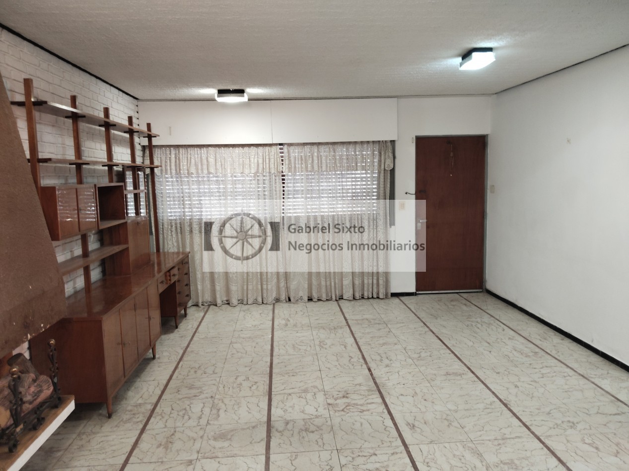 VENTA CASA ESQUINA P DE LOS ANDES Y FADER 6ta secc.  IMPECABLE 