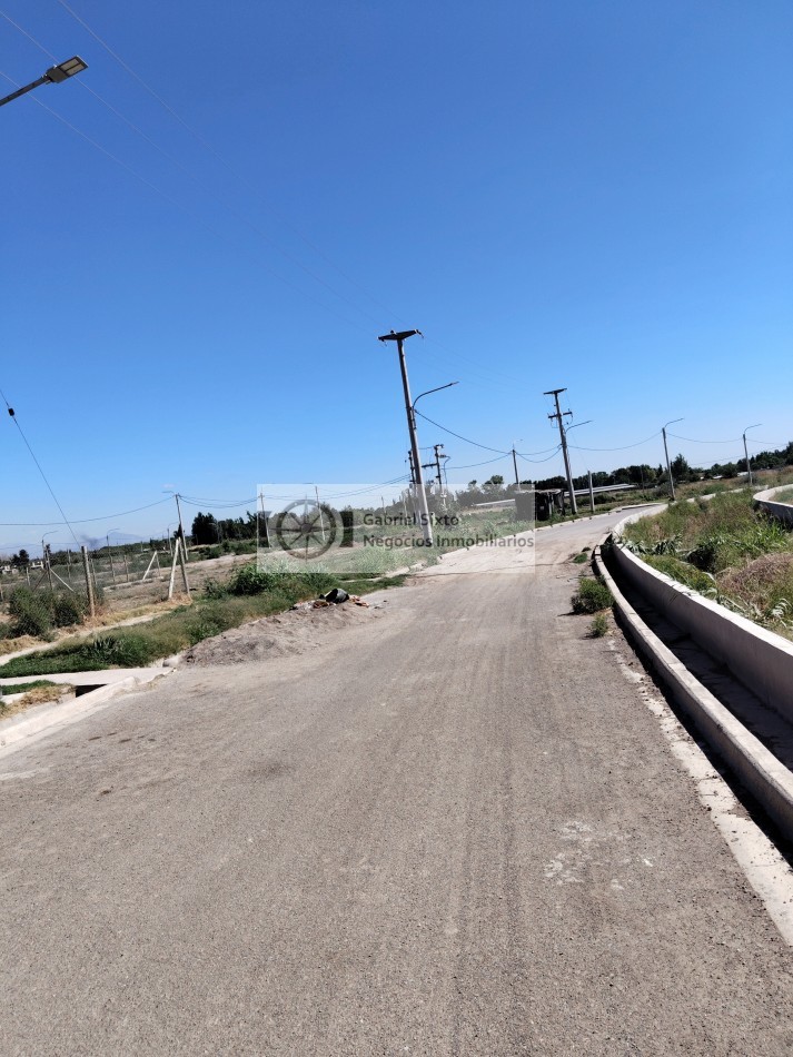 VENTA LOTE EN GUAYMALLEN CON PROYECTO DE CONTRUCCION 2 CASAS DE 65 M2 C/2 