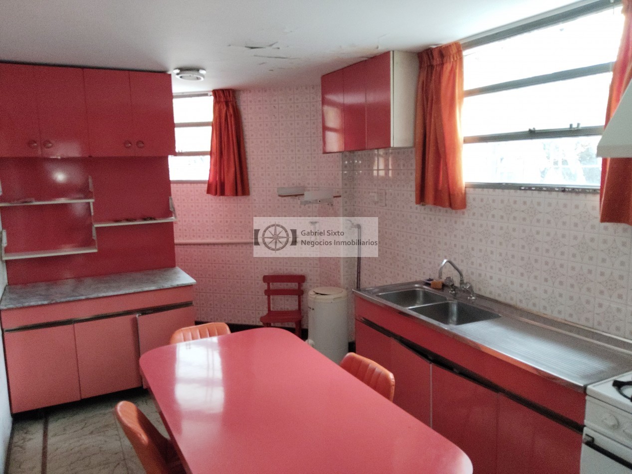 ALQUILER CASA 6TA SECC. ESQUINA FADER Y PASO DE LOS ANDES 3 DORM 3 BÑ COCHERA
