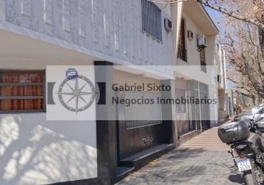 VENTA CASA ESQUINA P DE LOS ANDES Y FADER 6ta secc.  IMPECABLE 