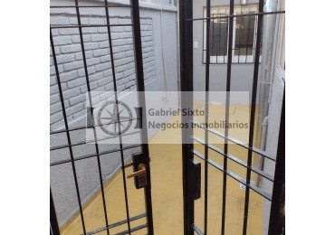 VENTA CASITA INTERNA SAN JOSE 1 DORM. CON PATIO ´GUAYMALLEN
