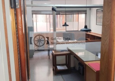 ALQUILER OFICINA CALLE RIVADAVIA Y 9 DE JULIO, IMPECABLE - 2 PRIVADOS - RECECPCION Y KICHINETTE - SALA REUNION